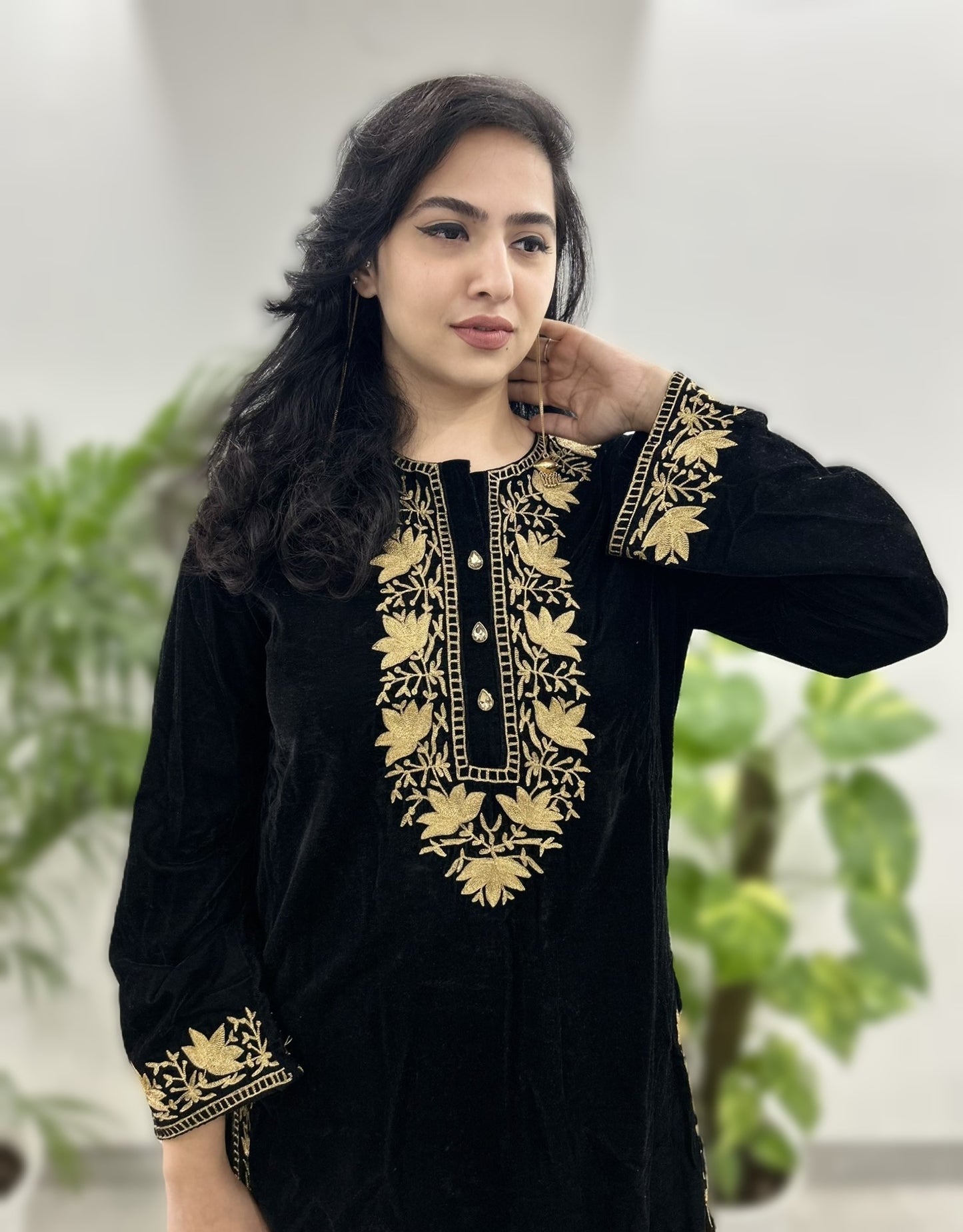 Tilla Embroidered Velvet Kurta Set - Black